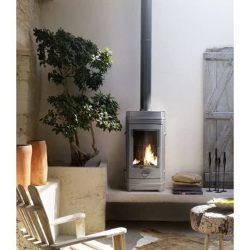 Poêle à bois INVICTA Cassine - Puissance optimale :10 kW - Max : 15 kW - Rendement 76%, bûches 34 cm - Fabriqué en France
